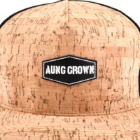 Aung-Crown-5-panel-trucker-hat-mens-with-an-embossed-leather-patch-on-the-front-KN2102193