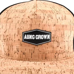 Aung-Crown-5-panel-trucker-hat-mens-with-an-embossed-leather-patch-on-the-front-KN2102193