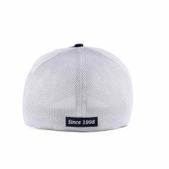 Aung-Crown-mens-fitted-white-and-blue-trucker-hat-with-a-embroidery-applique-KN2012121