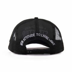 Streeter-black-fashion-trucket-hat-with-a-plastic-snap-and-flat-embroidery-letters-on-the-back-KN2103081
