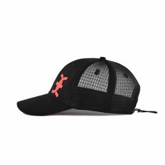 Streeter-mens-curved-brim-trucker-hat-in-black-at-the-horizontal-view-KN2012141