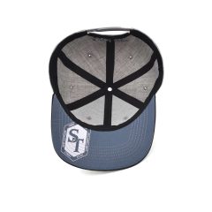 Streeter-mens-sports-black-and-gray-snapback-hat-at-the-inner-view-KN2012102