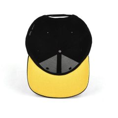 Streeter-sports-black-snapback-hat-at-the-inner-view-KN2012031