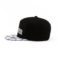 Streeter-unisex-black-and-white-snapback-hats-at-the-horizontal-view-KN2102012