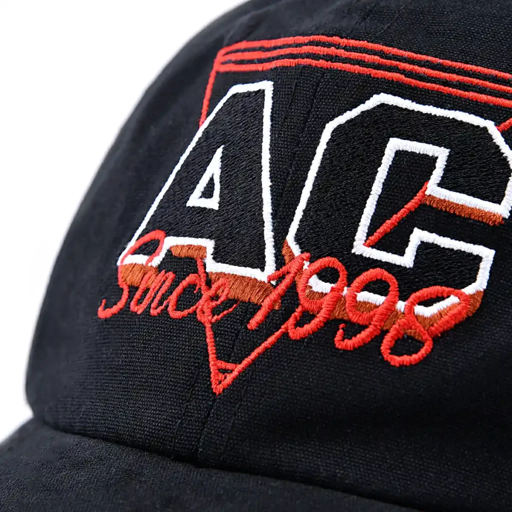 the embroidery logo at the front of the black canvas baseball cap dad cap KN2102031