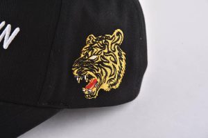 the flat embroidery tiger head on the men's black baseball cap KN2012151