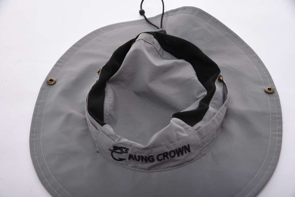 the top side of the Aung Crown grey bucket hat KN2101291