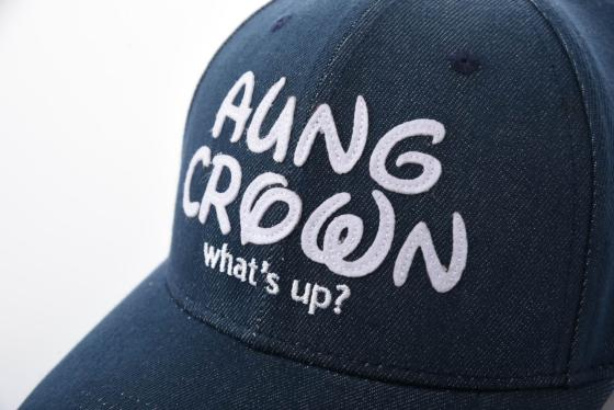 the logo of the Aung Crown washed baseball cap